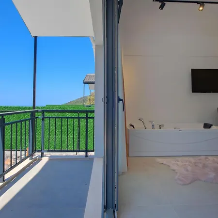 Villa Montana 1